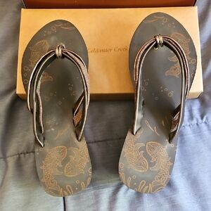 Coldwater Creek 9 Tri Band Flip Flop sandals Fish Design dark brown gold flops
